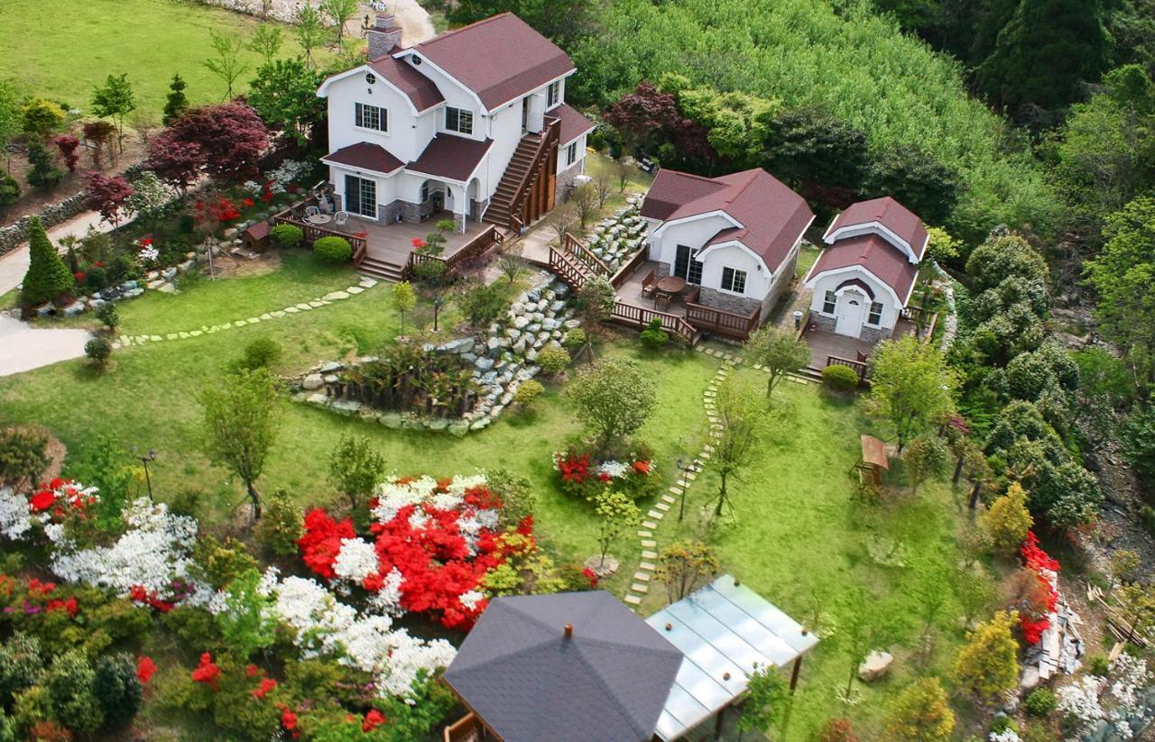 Forest Love Pension Yeosu Exterior photo